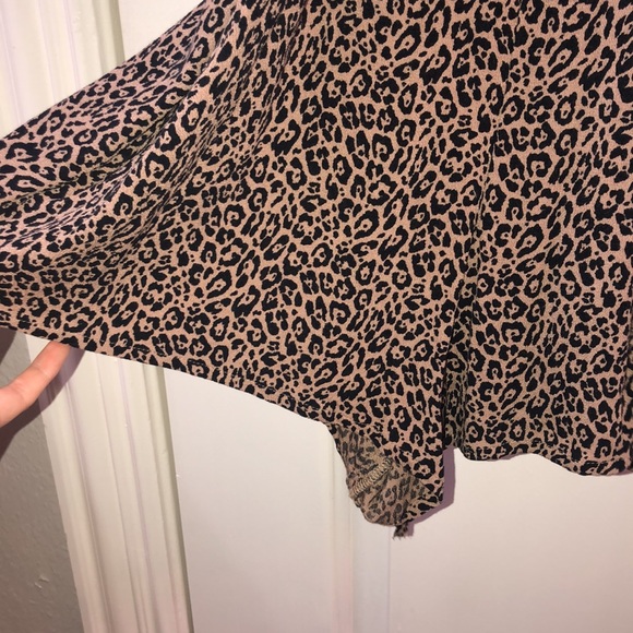 A cute cheetah print romper - Picture 3 of 3